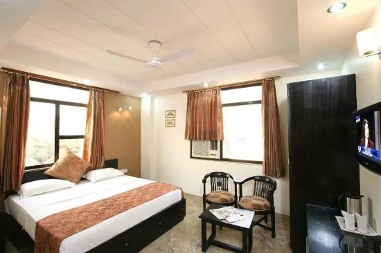 Fabexpress Jeniffer Inn Delhi  Exterior photo