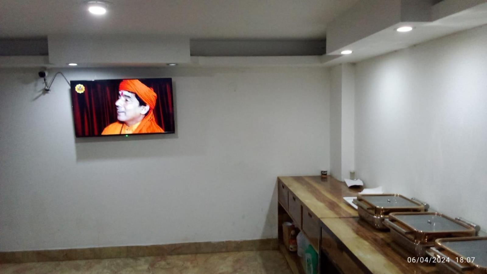 Fabexpress Jeniffer Inn Delhi  Exterior photo